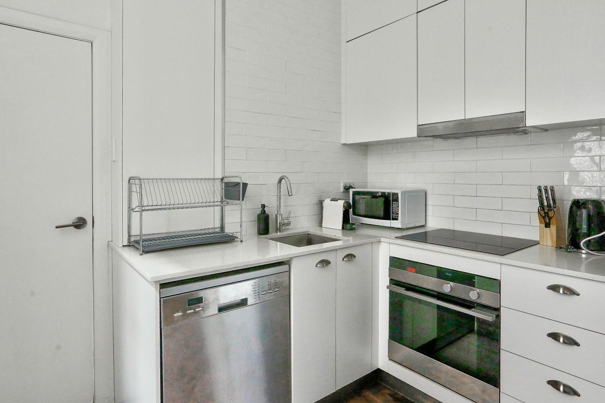 Spacious 3 Bedroom House Centre Millers Point 2 E-bikes Included Holiday home