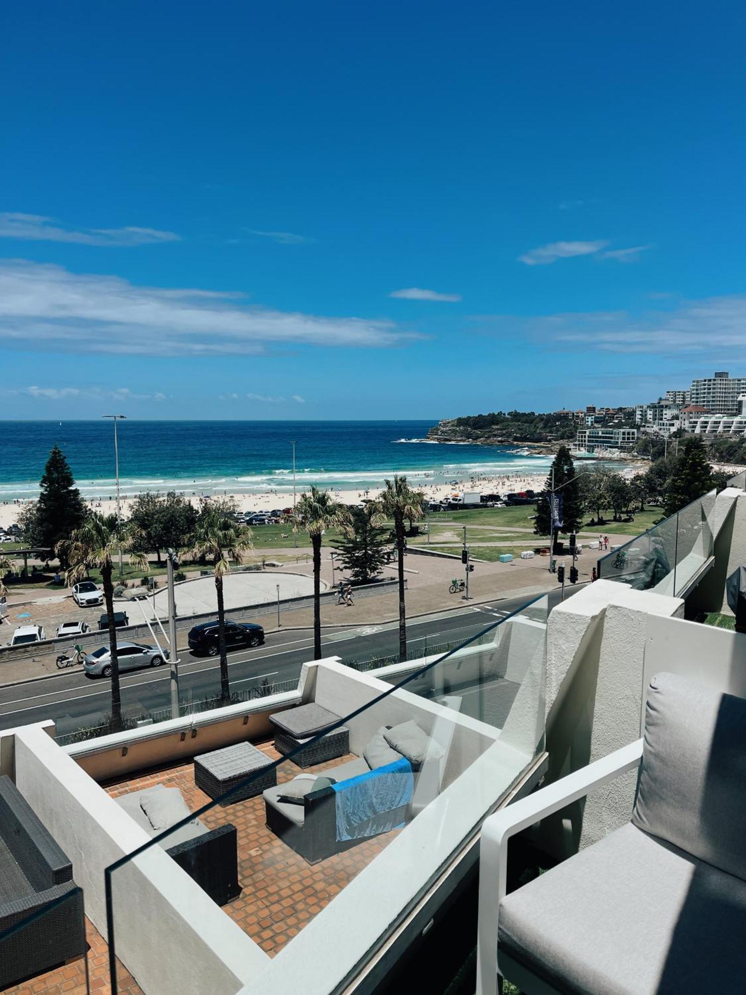 Bondi Waves 2 Beachfront