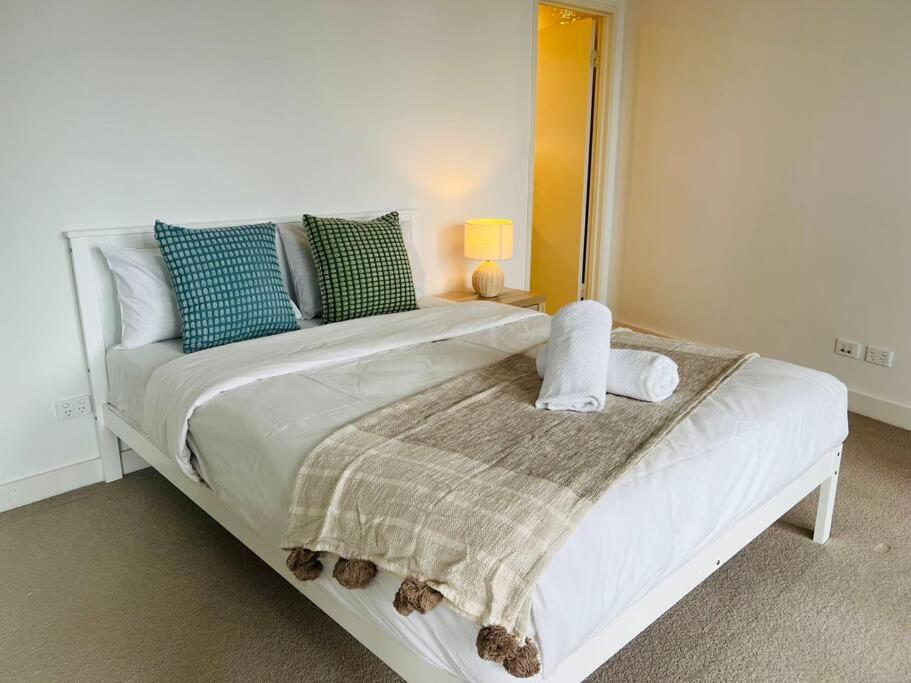 Apartment Kozyguru / Mortlake / Lovely 2 Bed / Nmo010 Sydney