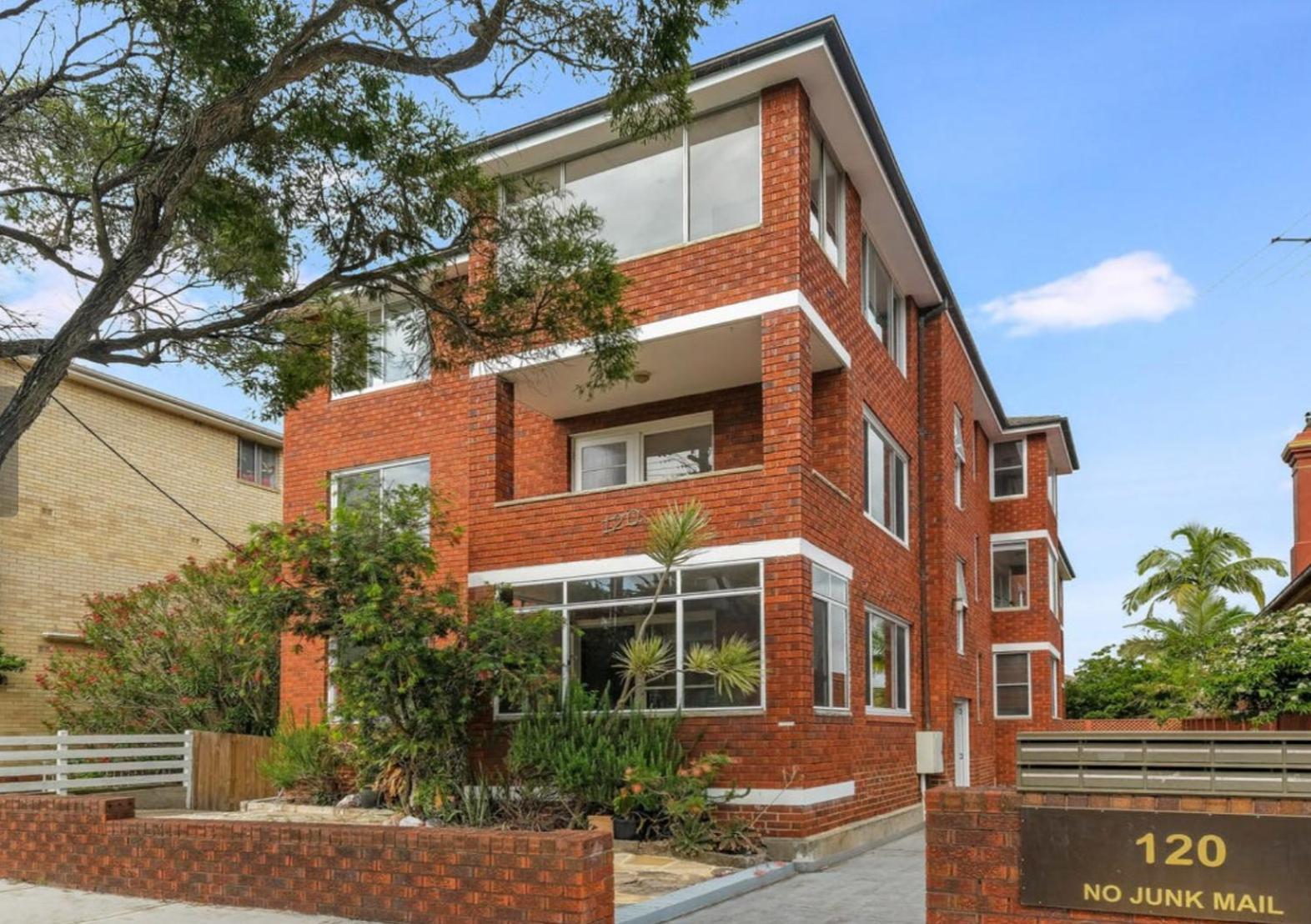 Entry-level, Spacious Oasis * Sydney