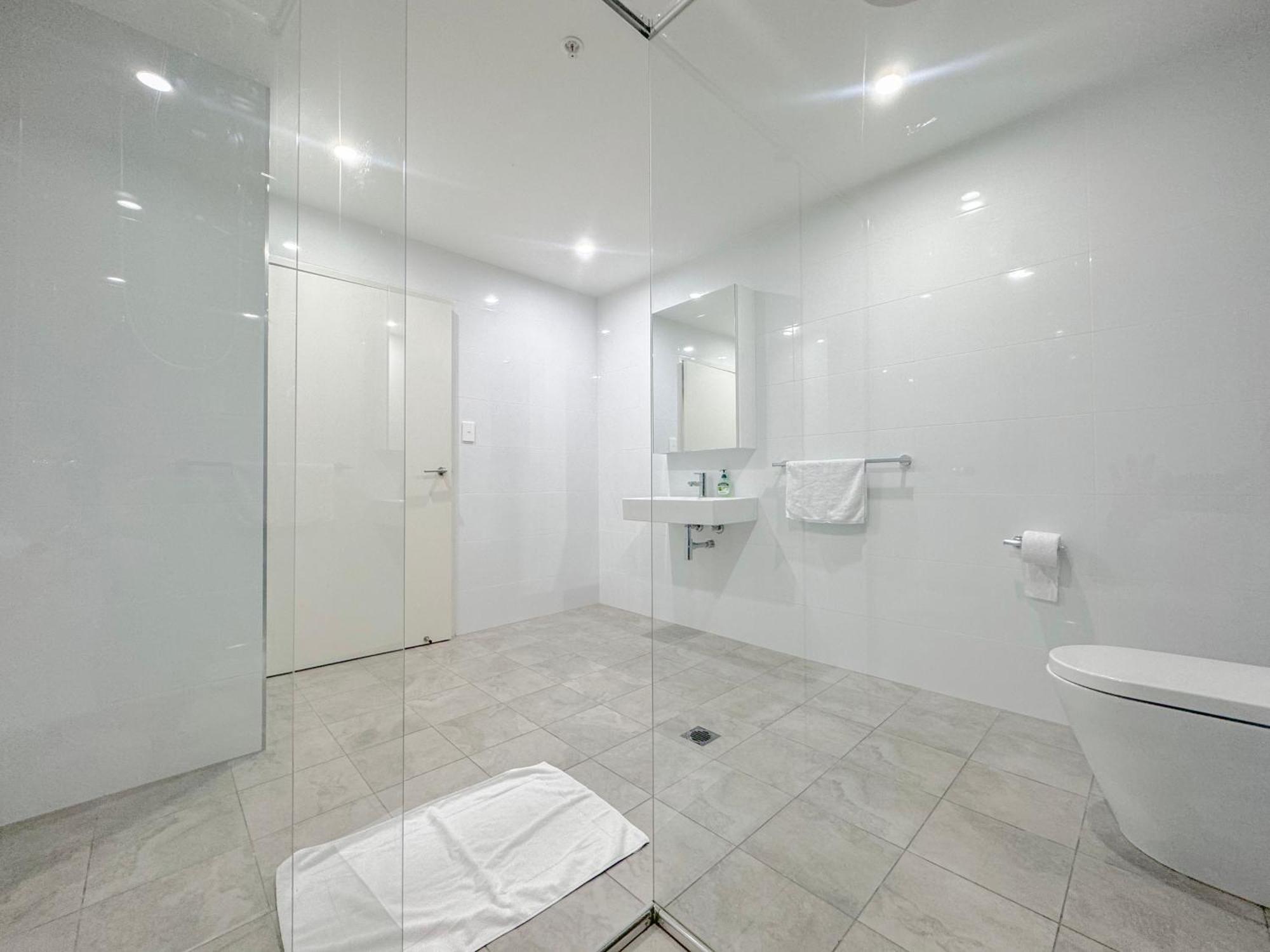 Burwood Cozy Free Parking Apartment