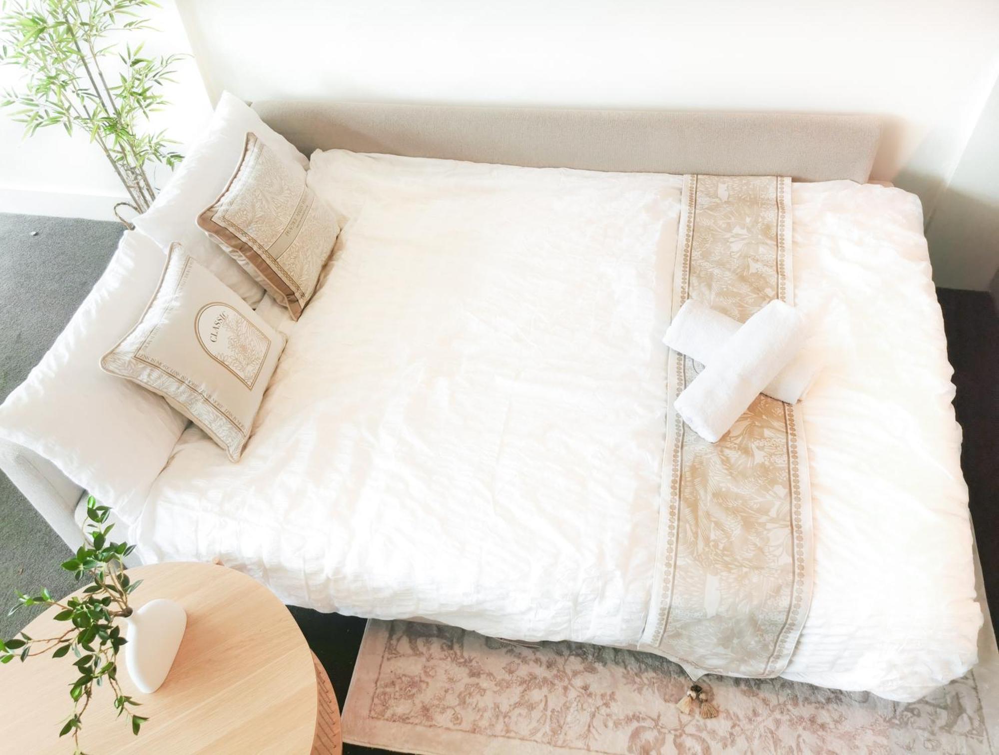 French Country Style In Olympic Park Apartment