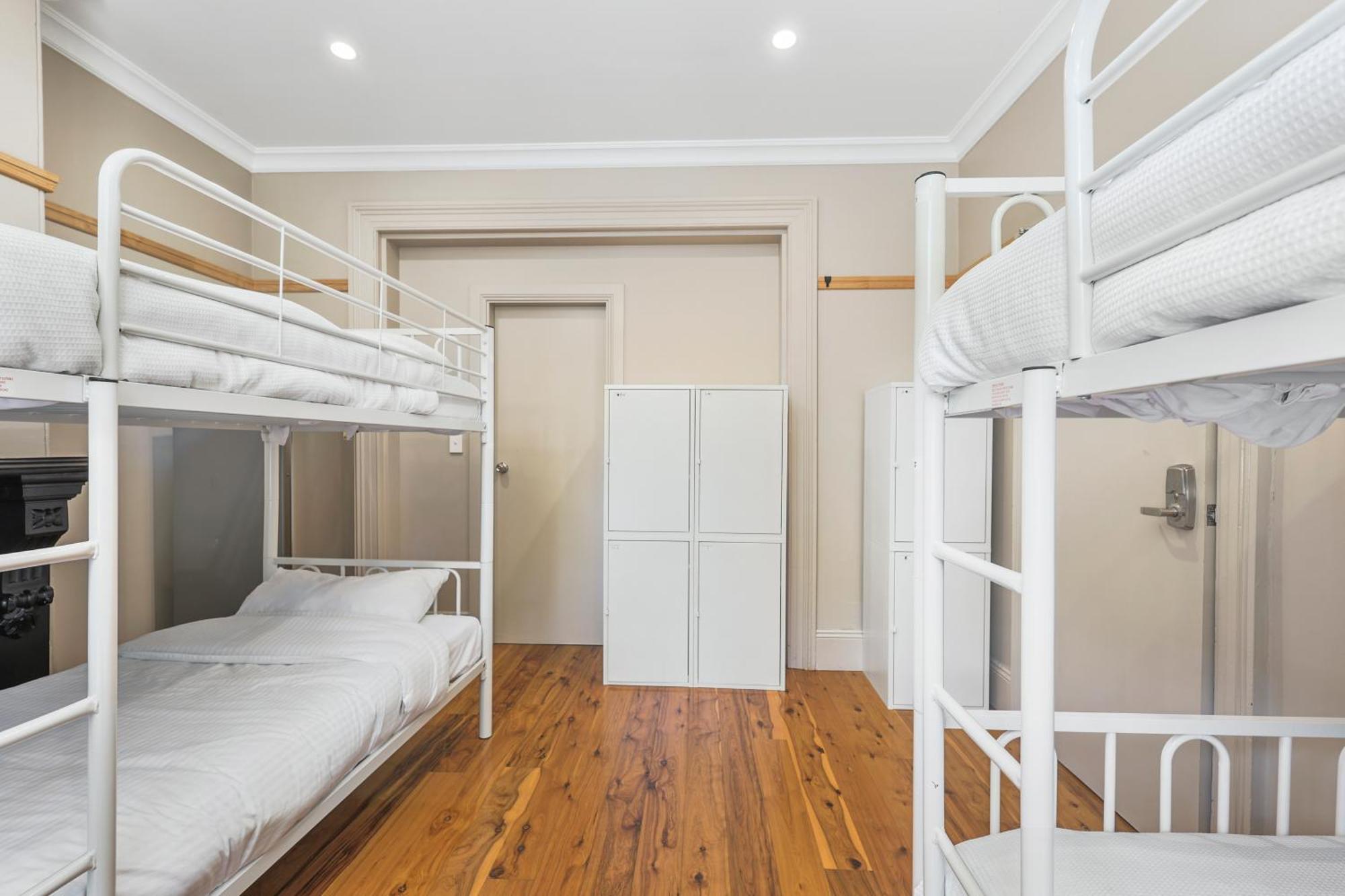 Azzurro Boutique - Surry Hills 4*