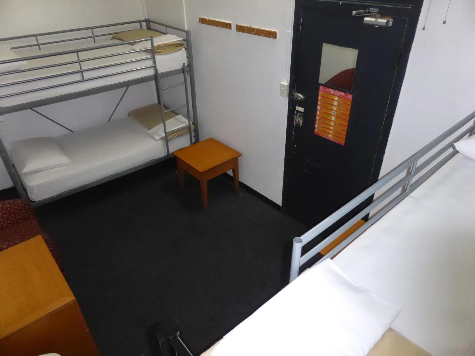Maze Backpackers - Hostel *