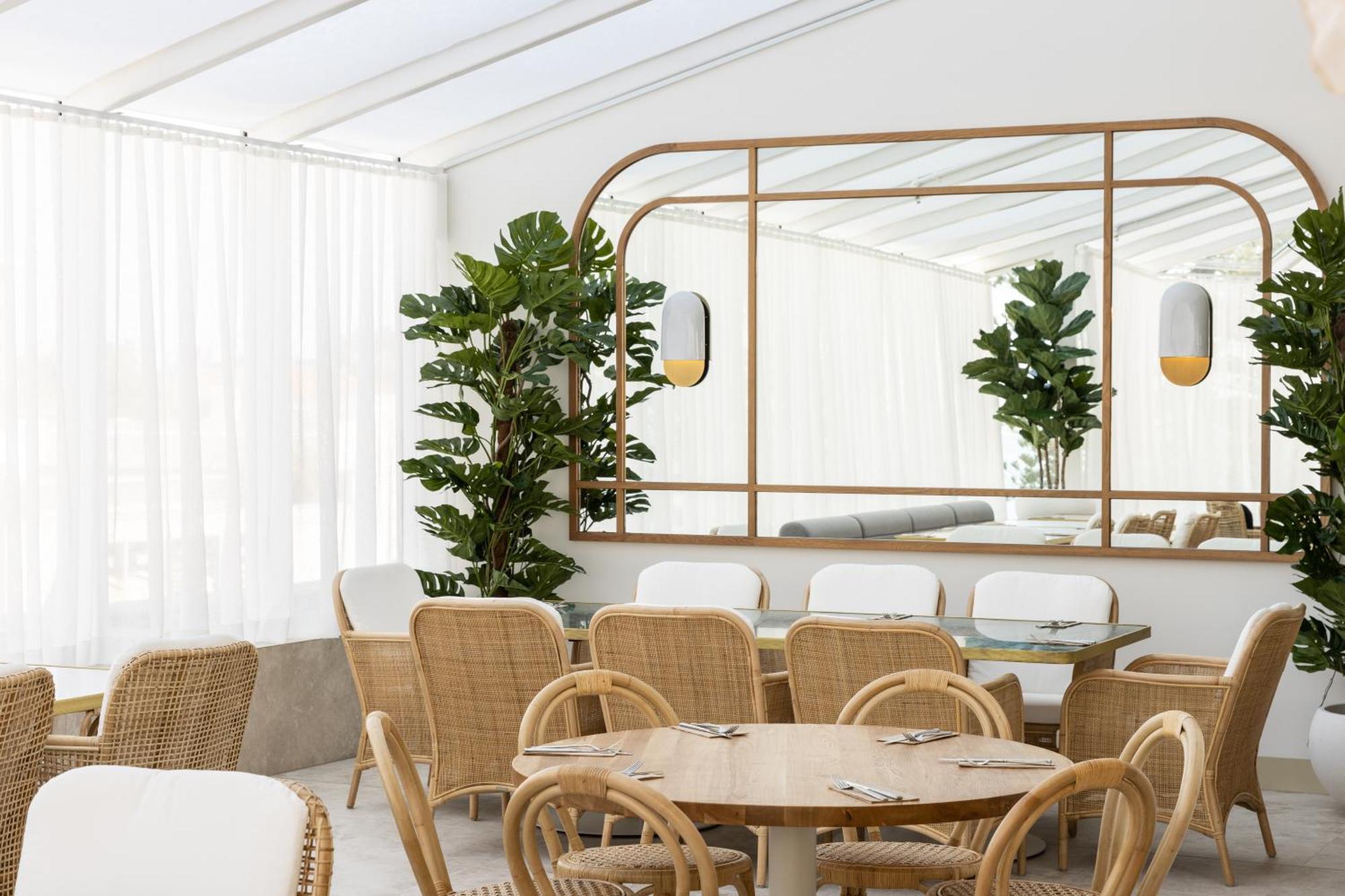 Novotel Brighton Hotel