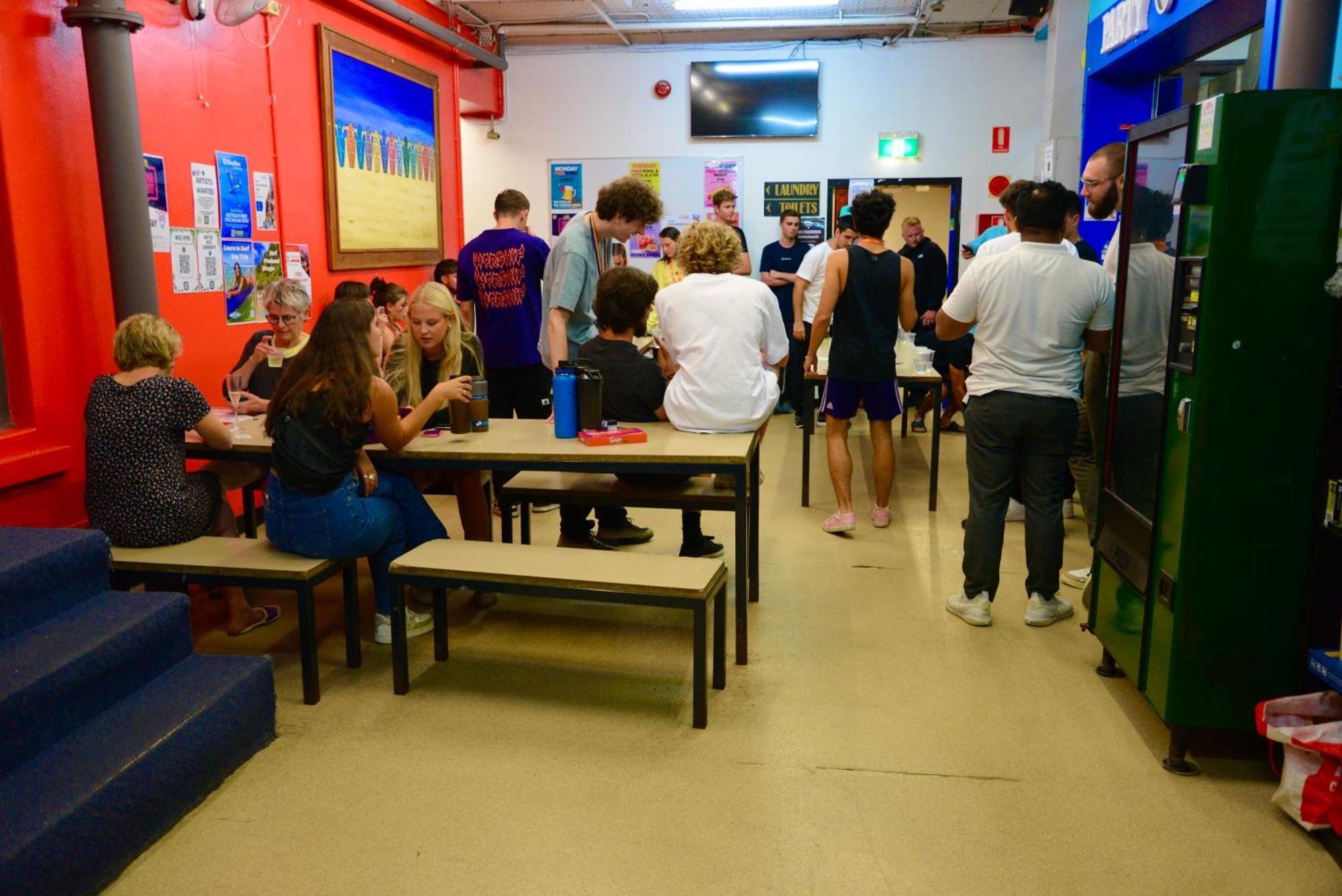 Maze Backpackers - Hostel *