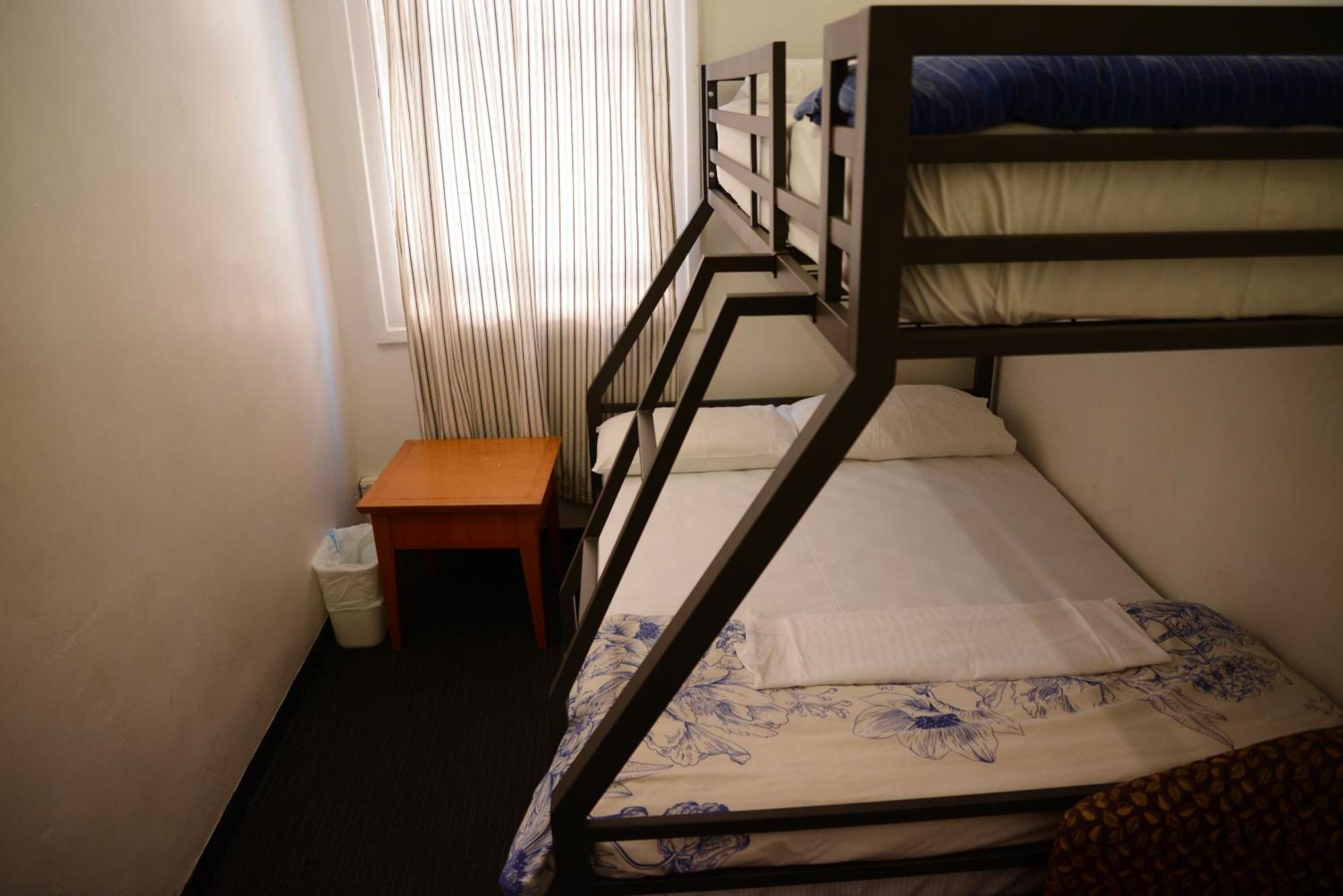 Maze Backpackers - * Sydney