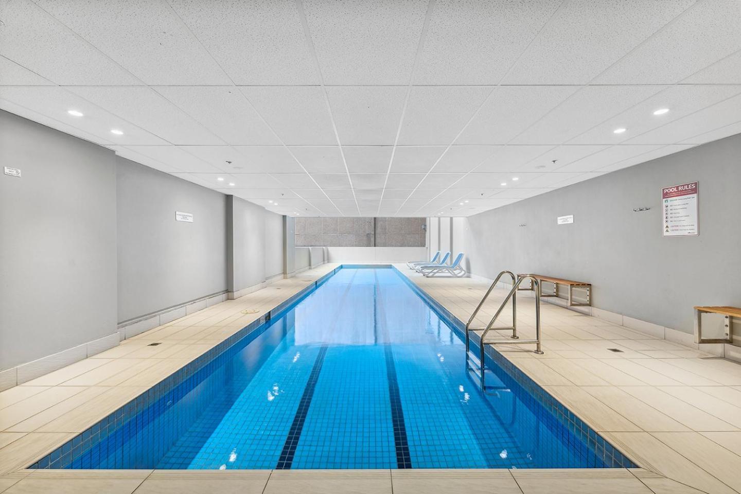 Apx World Square Aparthotel