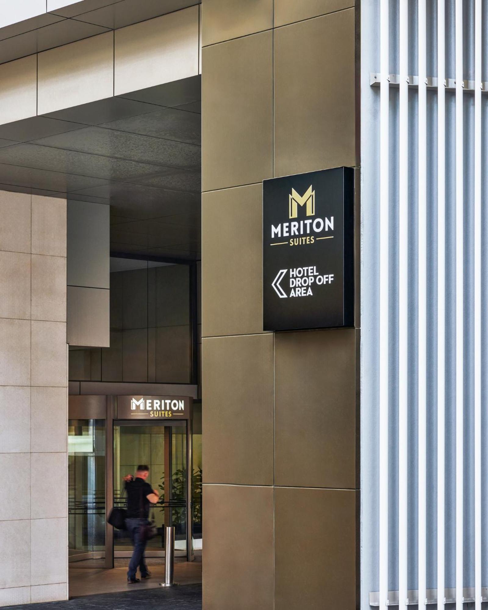 Hotel Meriton Chatswood