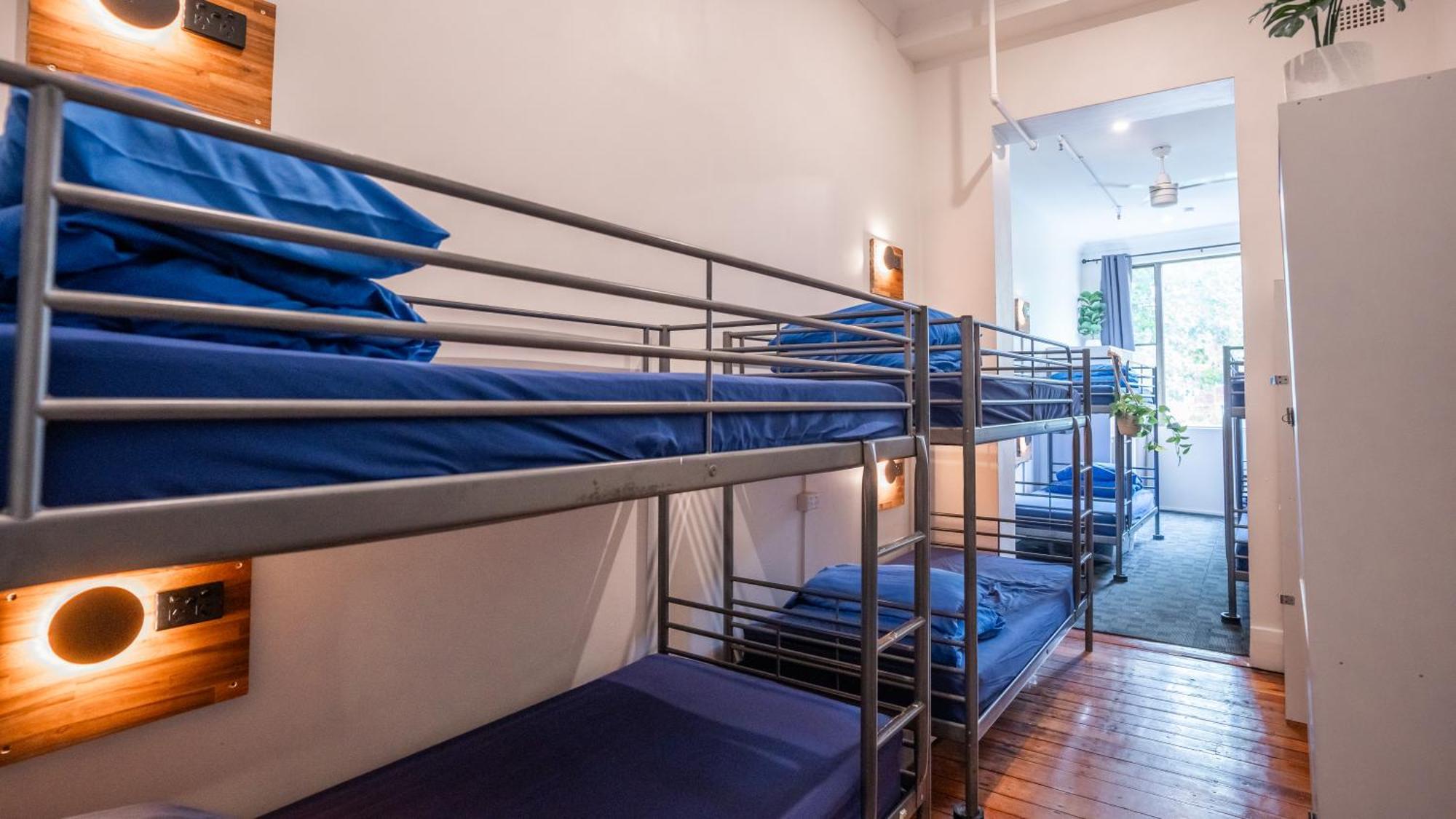 Mad Monkey East Side Hostel