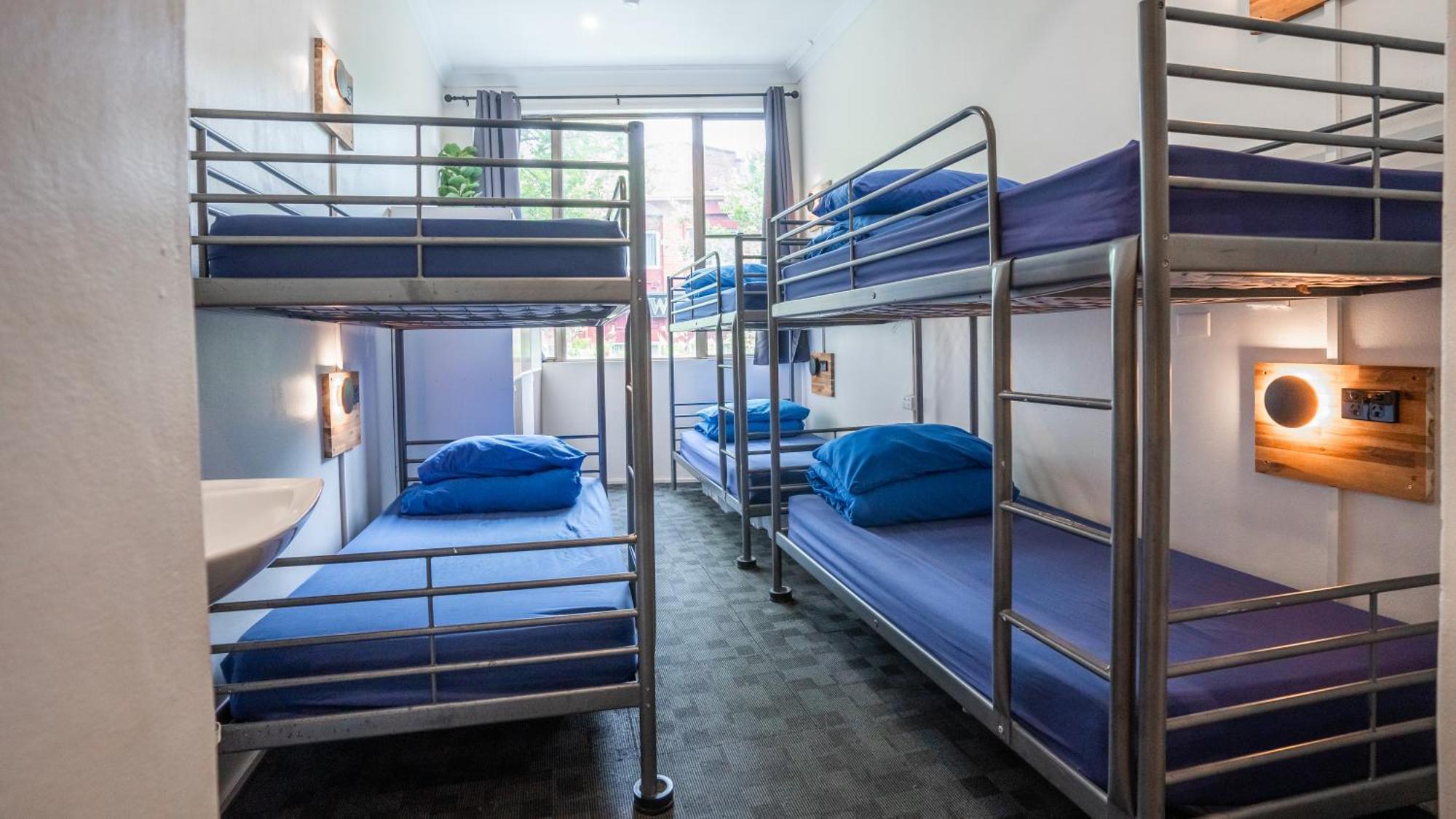 Hostel Mad Monkey East Side