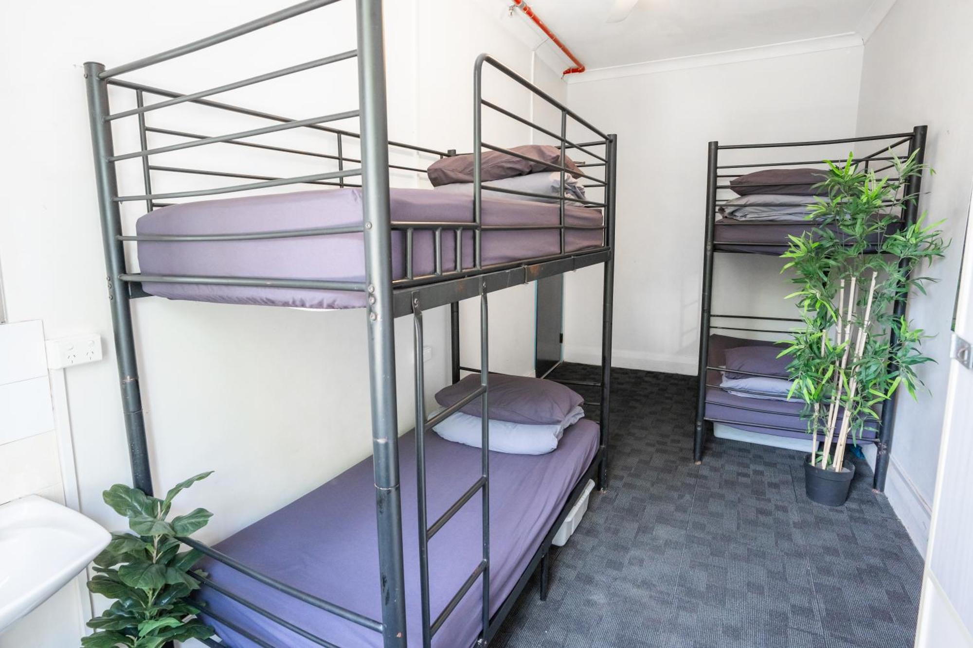 Mad Monkey East Side Hostel Sydney