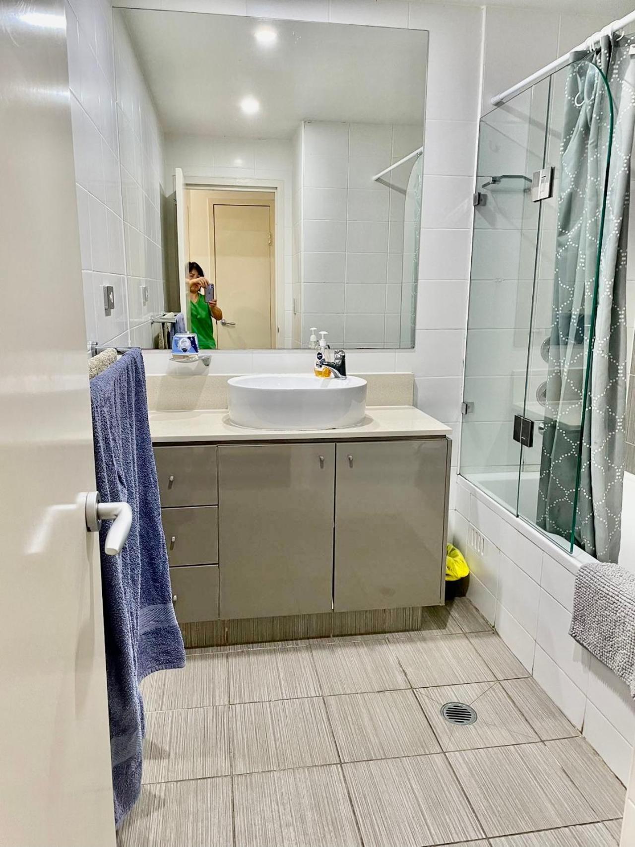 New Comfy Stylish In Rhodes Next To Train N Shopping Center Apartment Sydney