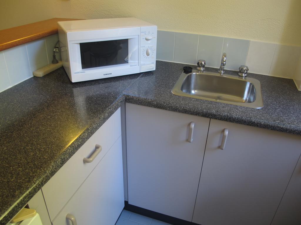 Devere 3*