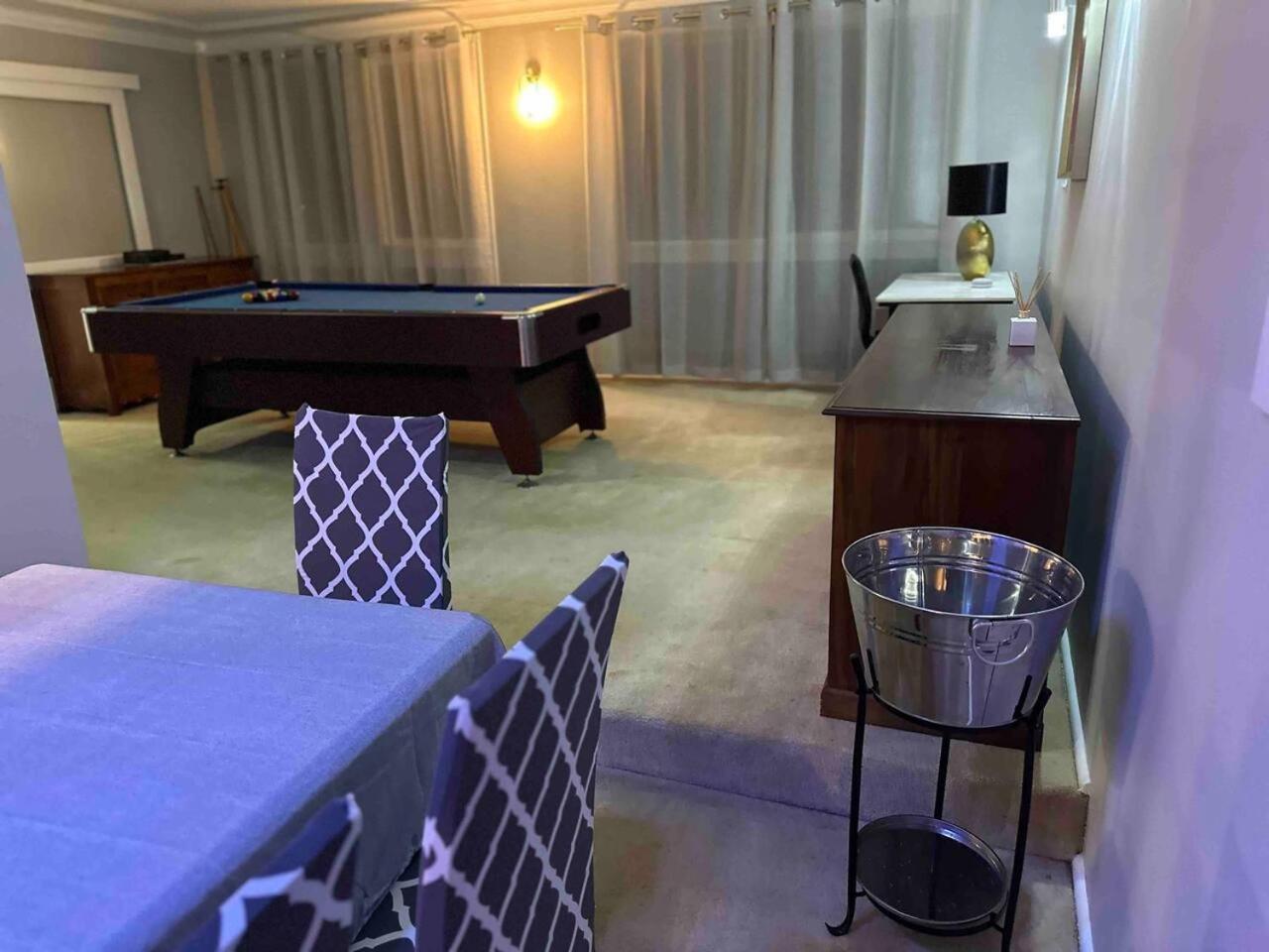 Holiday home 5 Bedroom 3 Bathroom House With Pool, Spa, Voice-control Smart And Game *