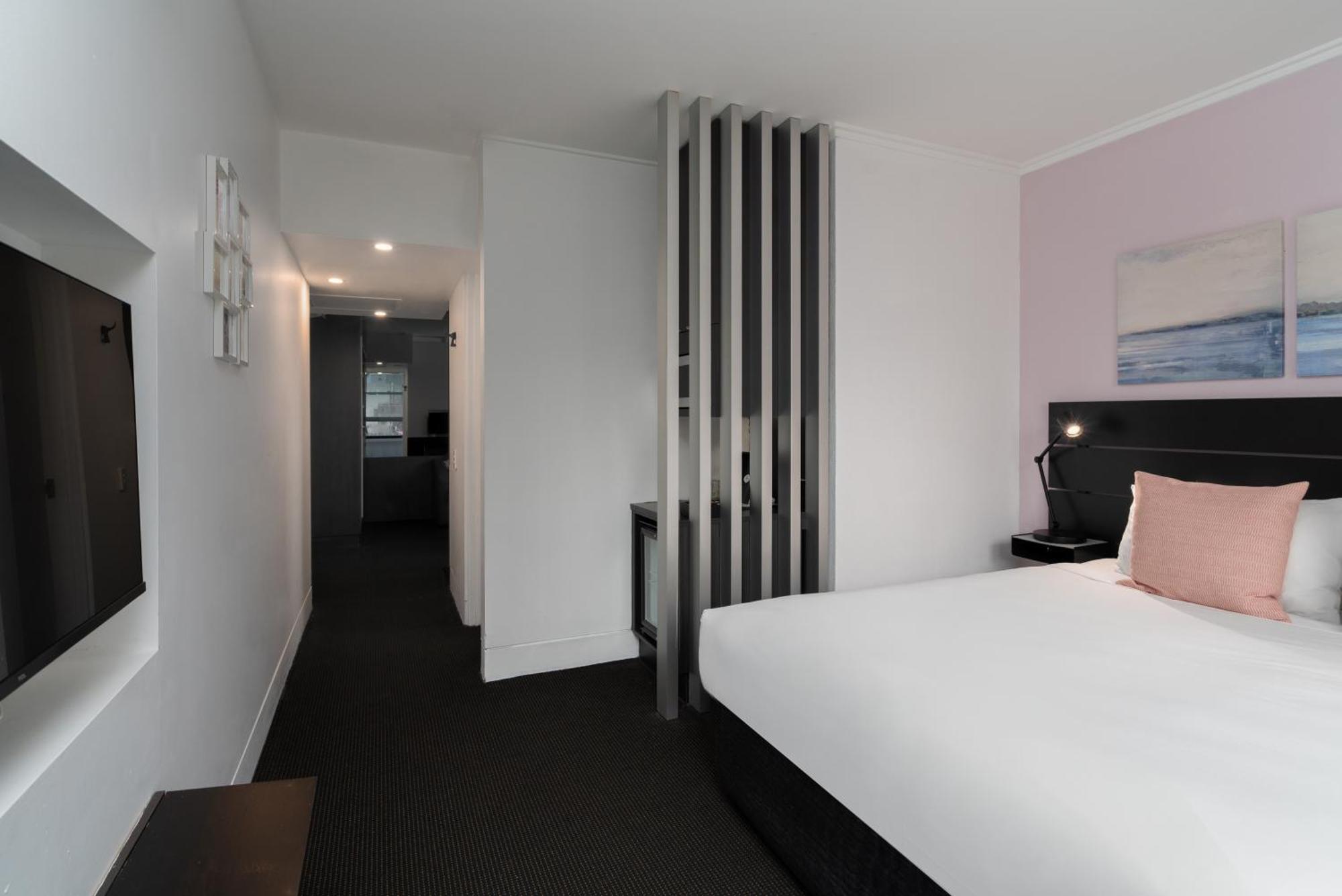 Park Regis Centre Hotel 3*