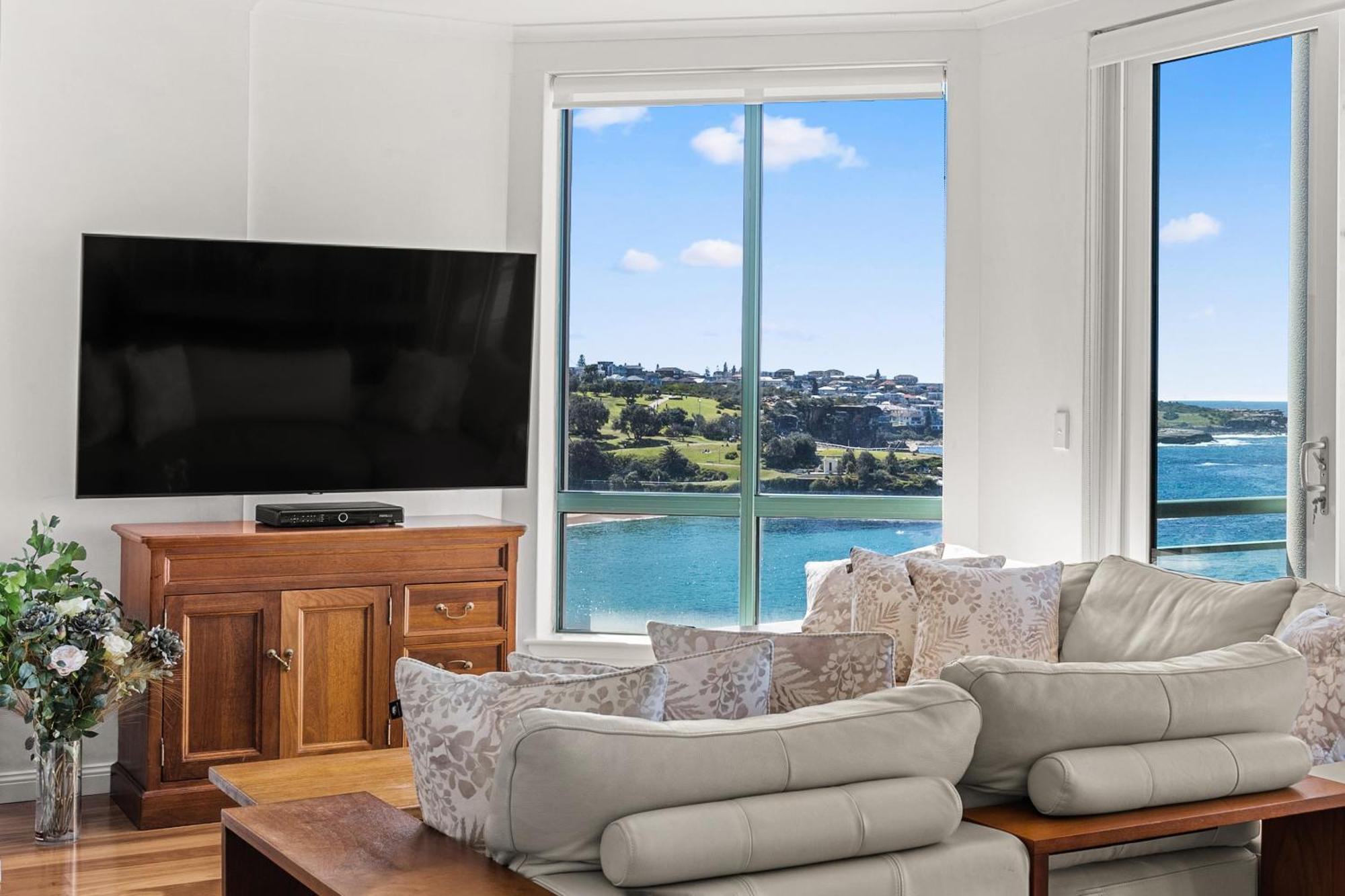The Coogee View Beachfront Serviced *