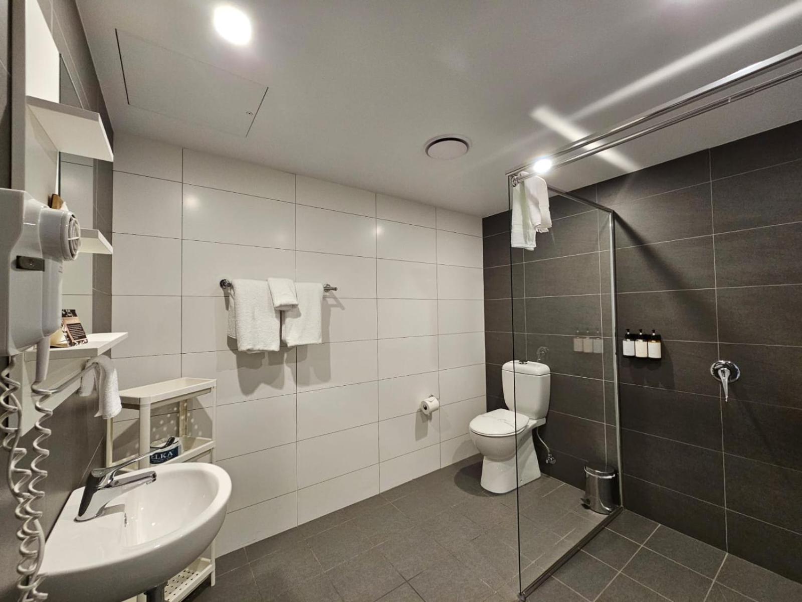 8 Residences - Adults Only 4* Sydney