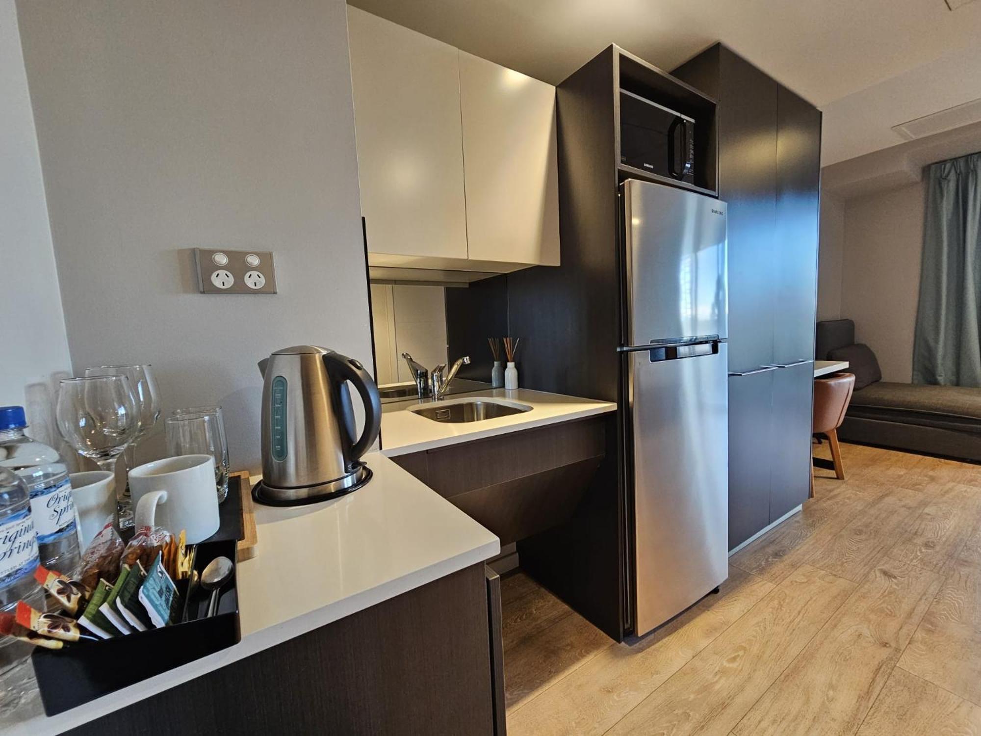 8 Residences - Adults Only 4* Sydney
