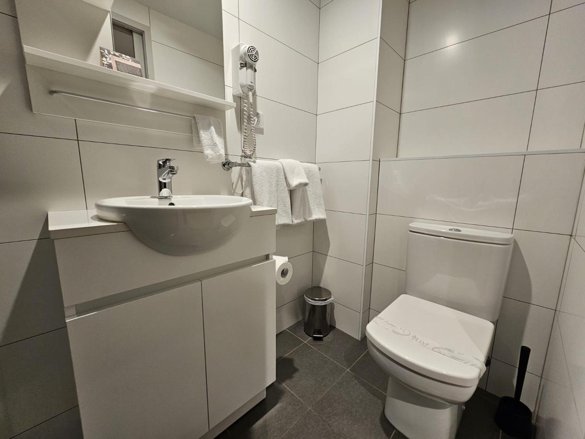 8 Residences - Adults Only 4* Sydney