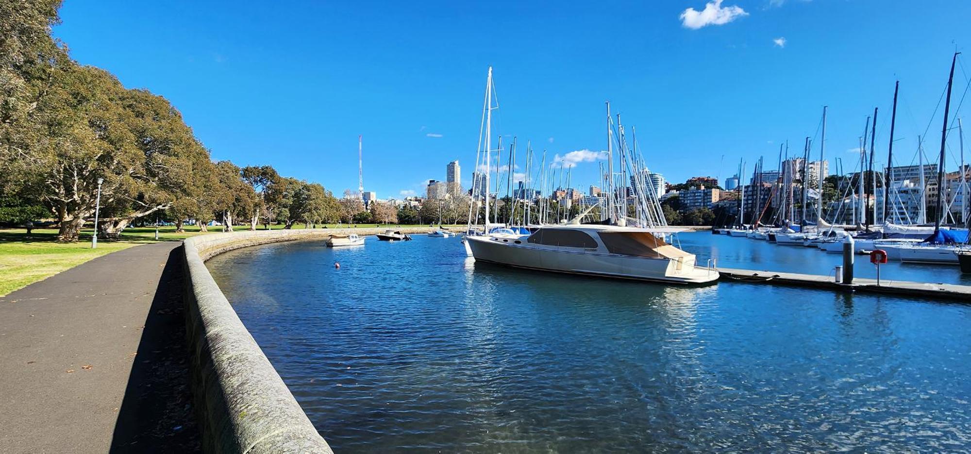 Beautiful Harbour Views, Stylish & Pool Sydney