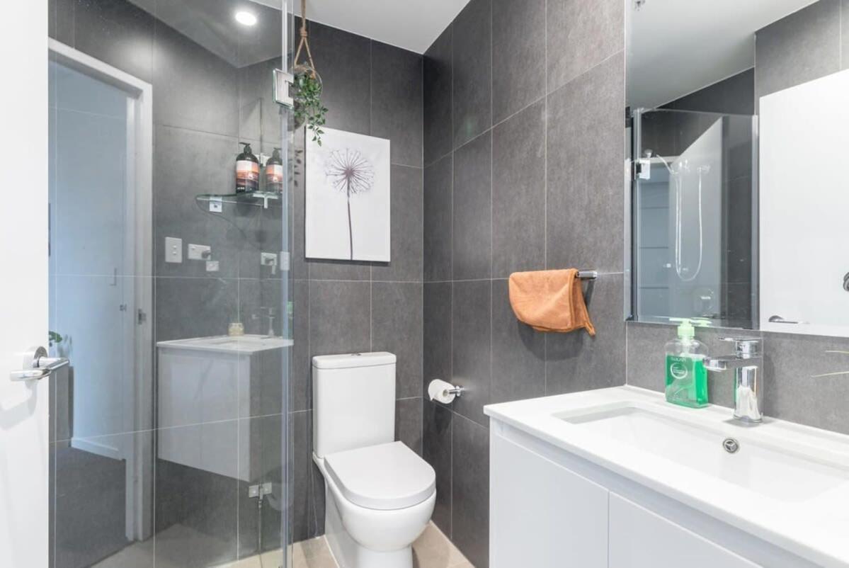 2br In Hurstville 1min To Train Station Sleep 8 Apartment