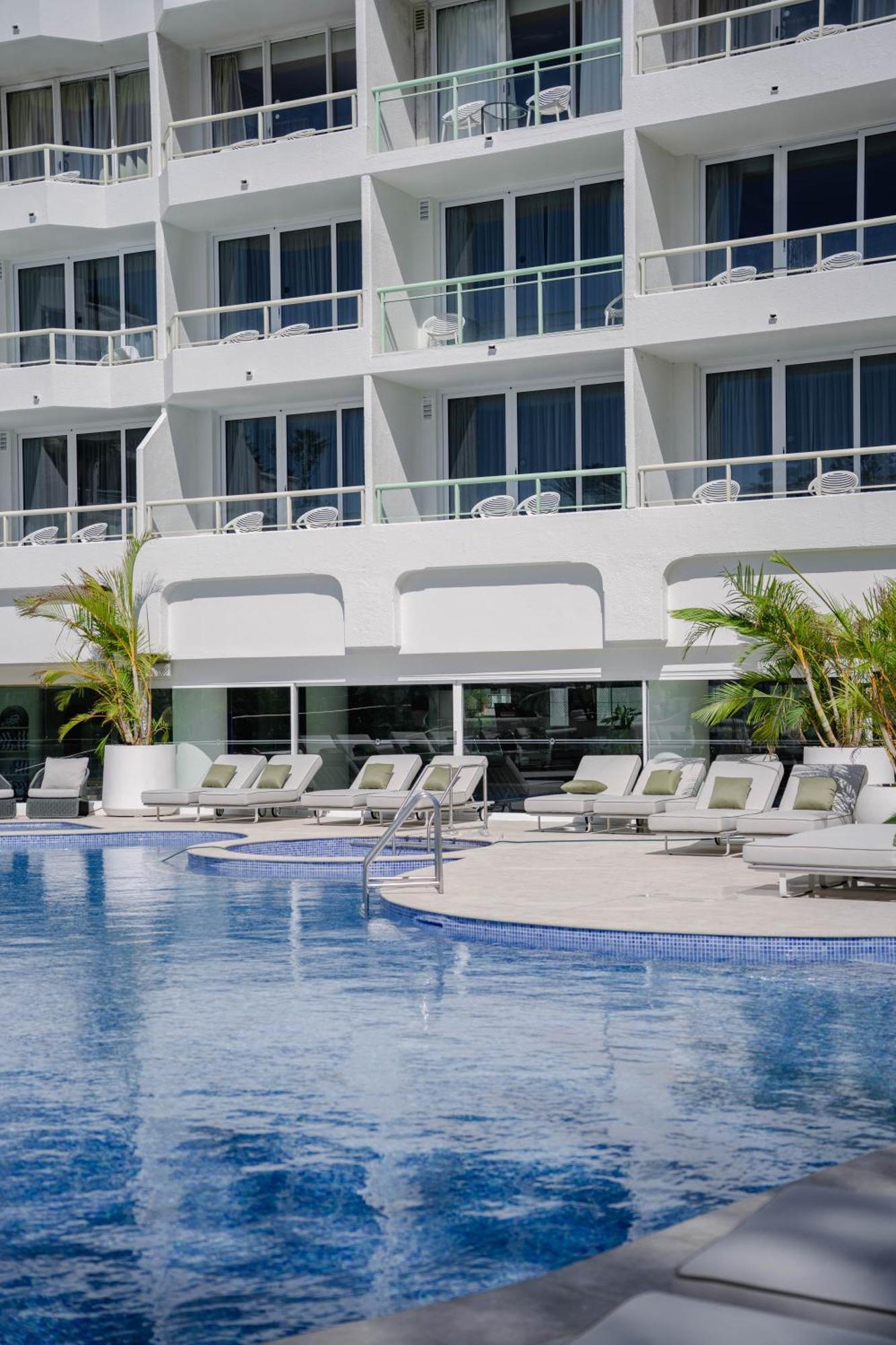 Novotel Brighton Hotel