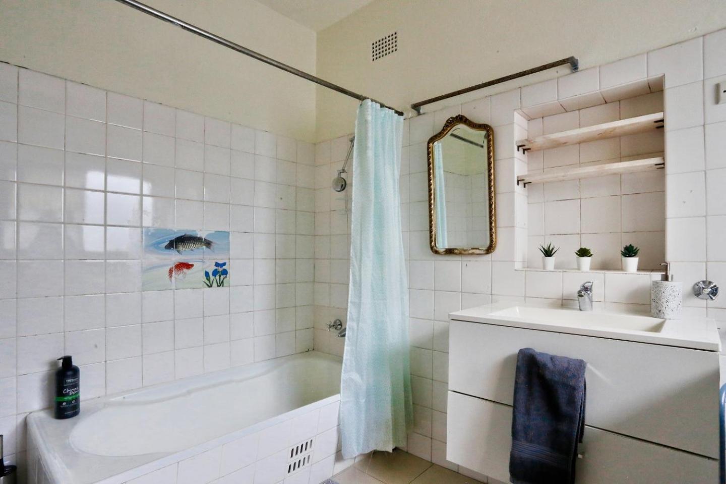 Affordable 2 Bedroom House Surry Hills 2 E-bikes Included Holiday home *