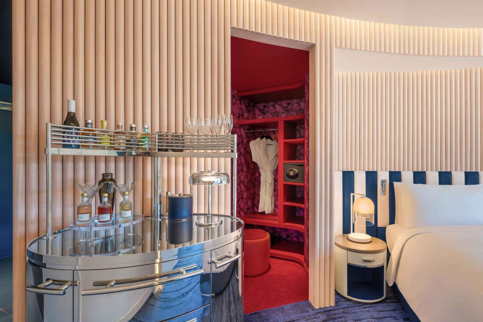 Hotel W 5*