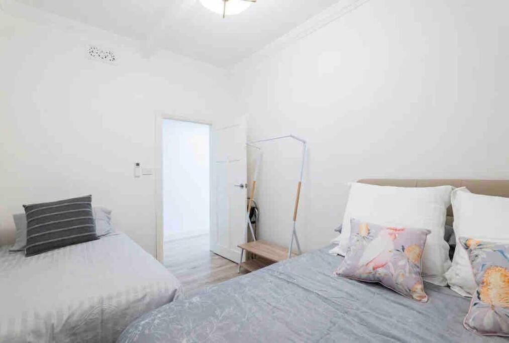 Apartment Waterfront - King Bed @ Rocks #10a