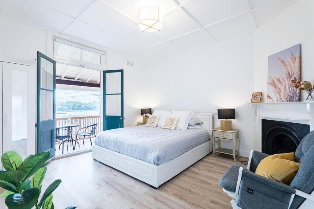 Apartment Waterfront - King Bed @ Rocks #10a Sydney