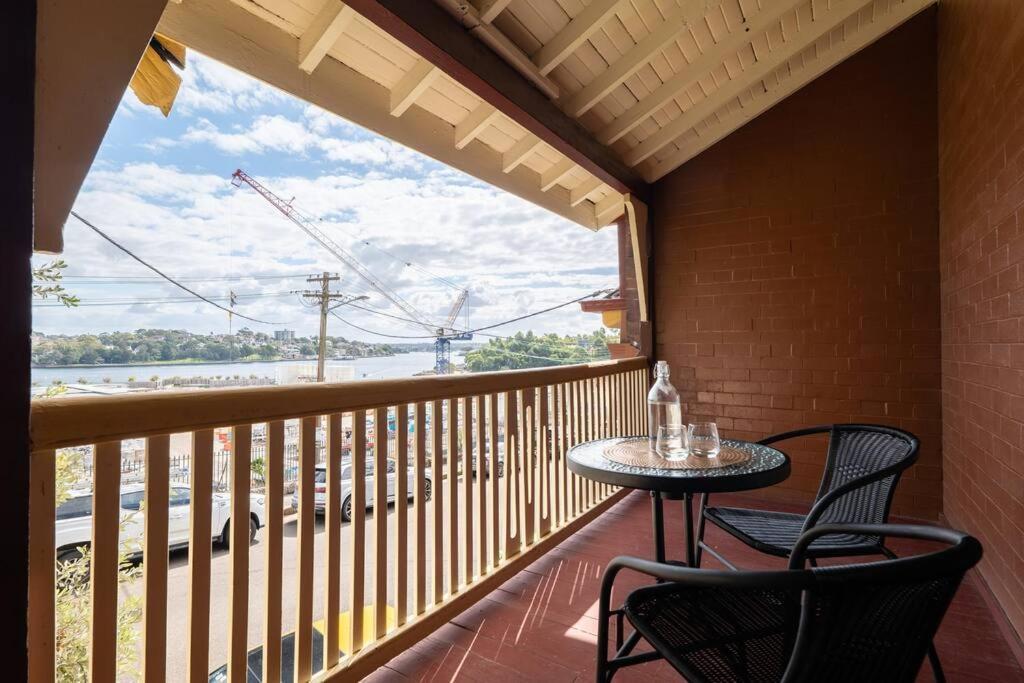 Apartment Waterfront - King Bed @ Rocks #10a Sydney