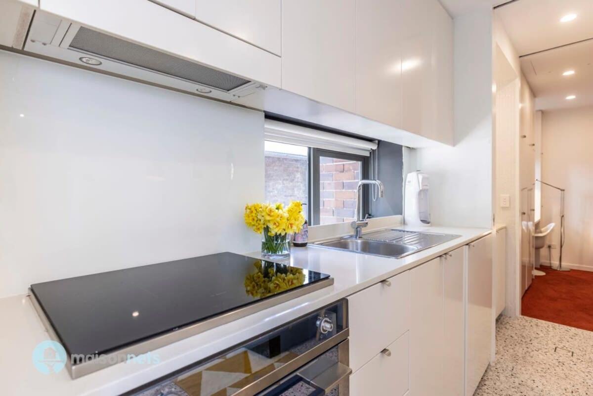 Darlinghurst W A C Balcony Only A Walk To Cbd Apartment *