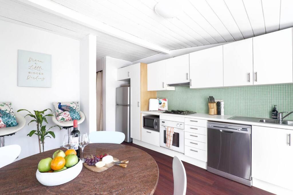 Apartment Comfy House Darling Harbour Icc Chinatown Sydney