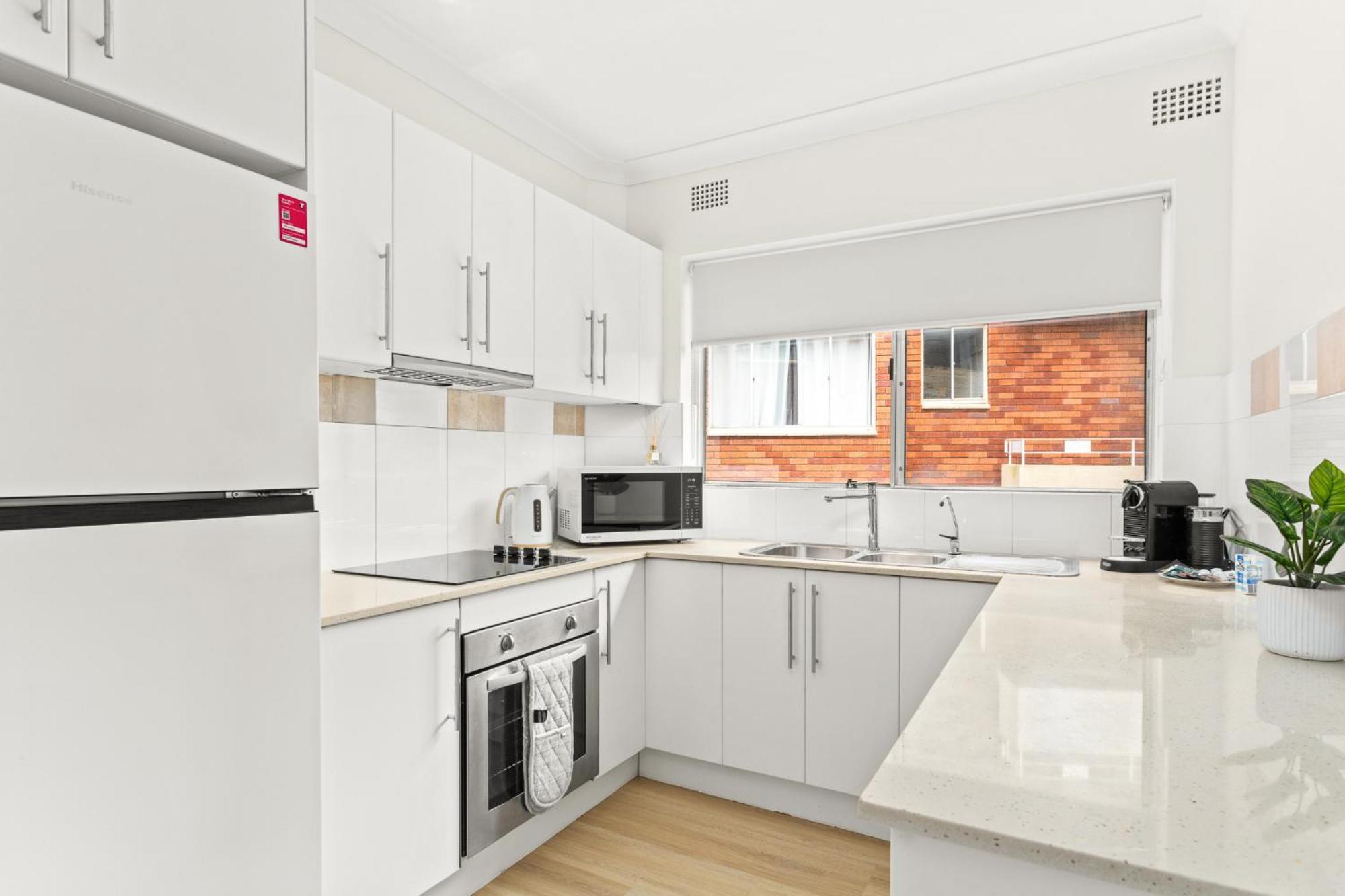 Bright And Convenient Apartment, Close To Shops * Sydney