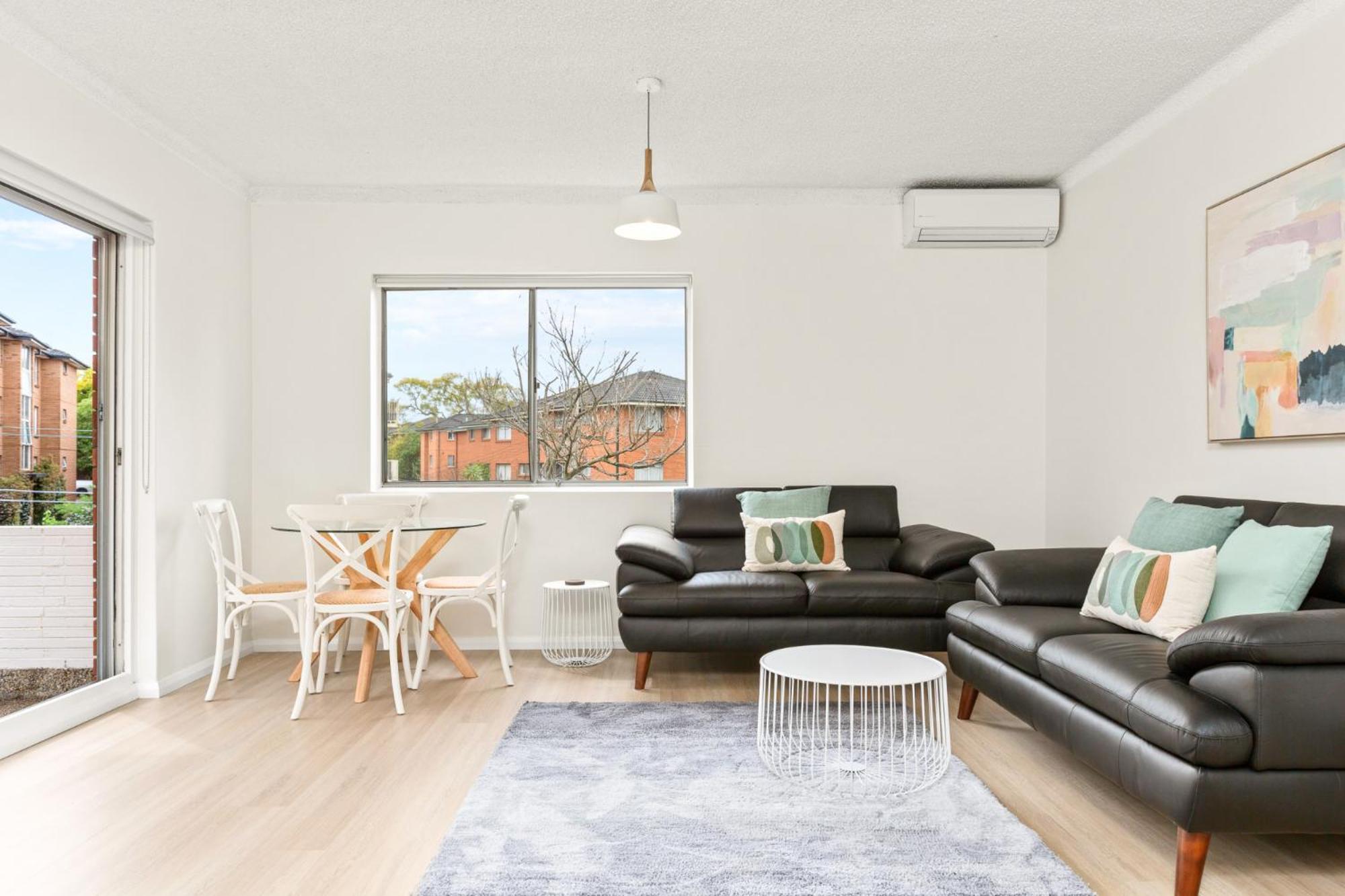 Bright And Convenient Apartment, Close To Shops Apartment
