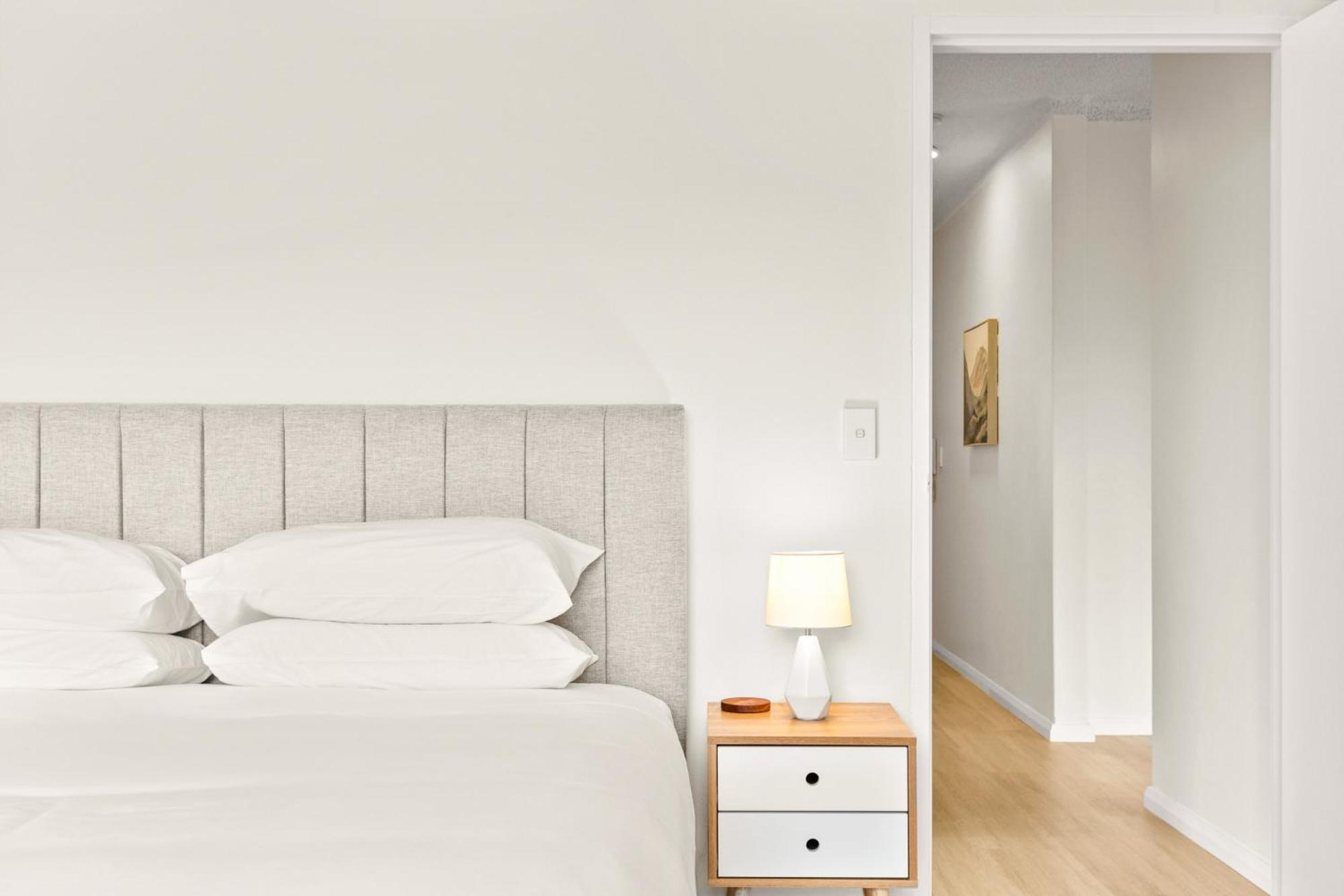 Apartment Bright And Convenient Apartment, Close To Shops Sydney