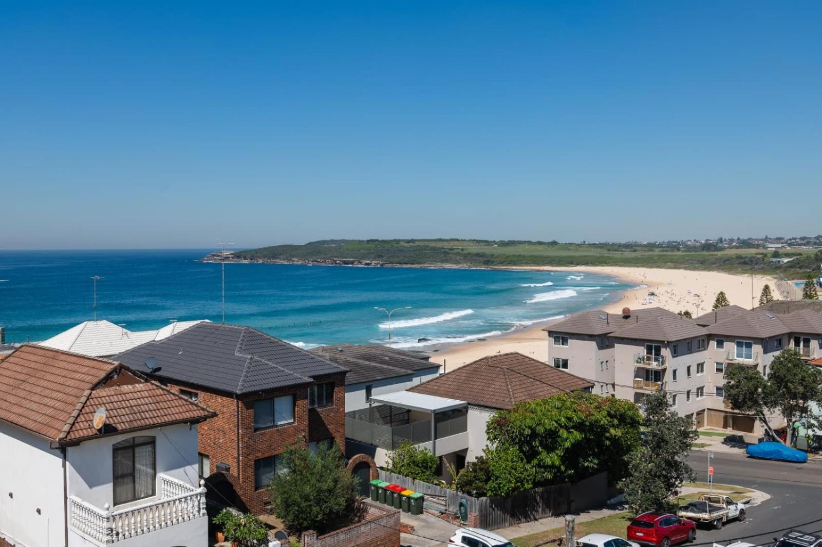 Stunning Maroubra Beachview With Parking Apartment