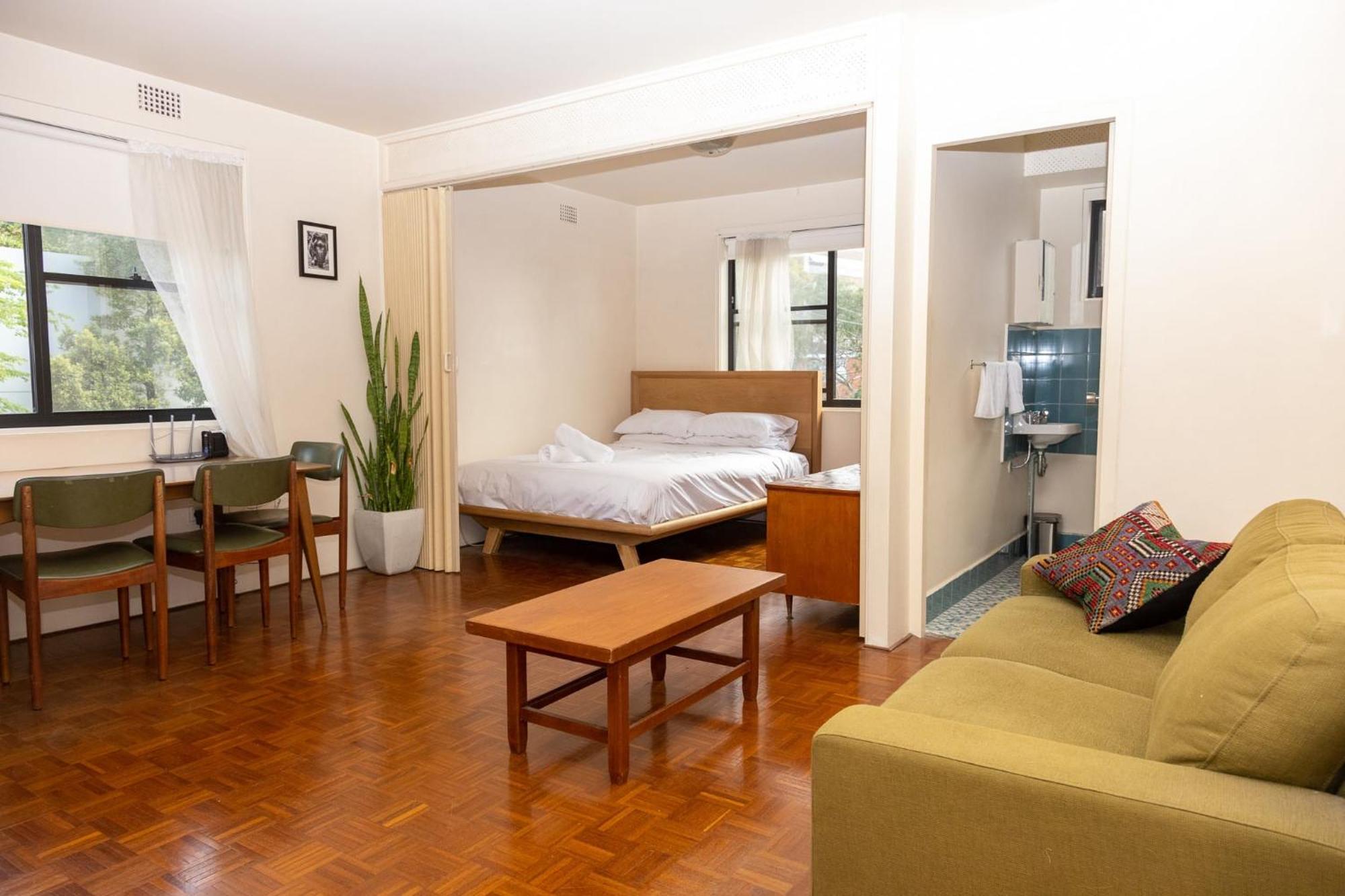Light-filled Paddington With Parking Apartment Sydney