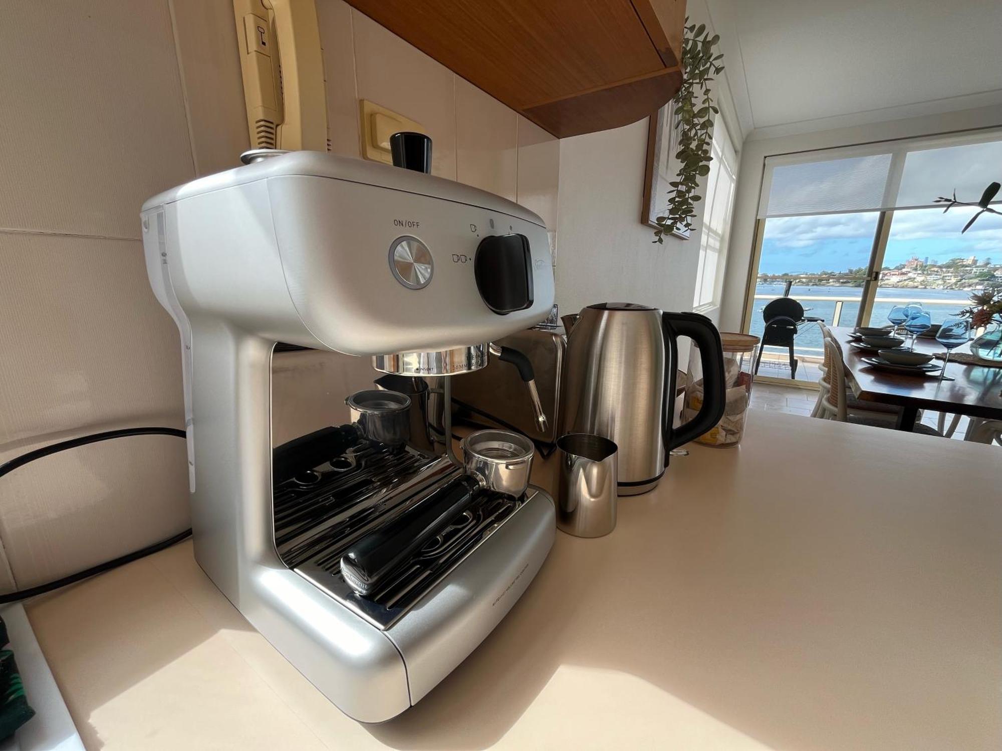 Holiday home Stunning Waterfront Townhouse With Shared Swimpool, Harbour View And Free P Sydney