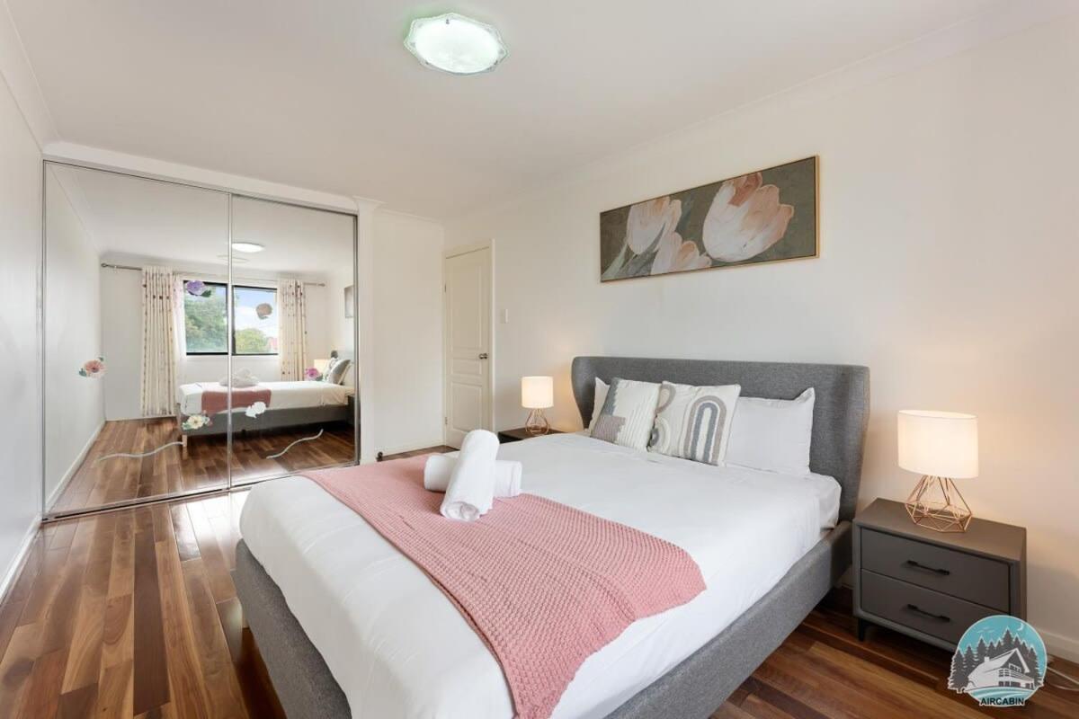 Holiday home Aircabin - Telopea - - 5 Beds Holiday House Sydney