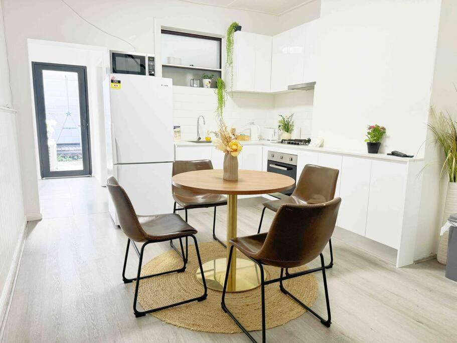 Holiday home 3br & Station&chinatown-5 Mins Walk *