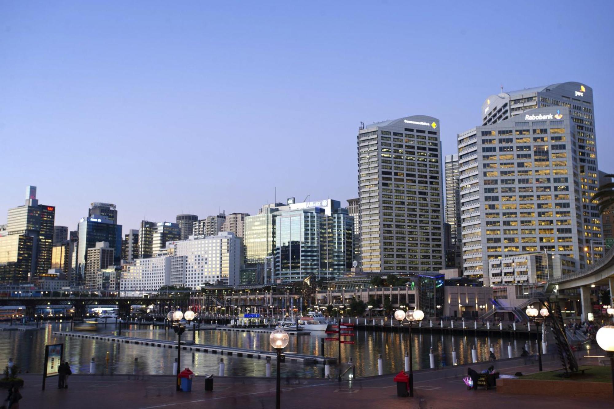 Central 2-bed Terrace House By The Harbour Holiday home Sydney
