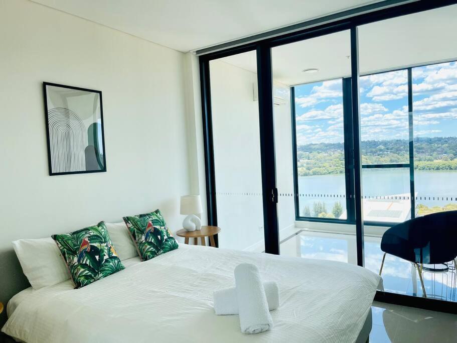 Sensational Waterview 2bed2baths -wifi Parking * Sydney