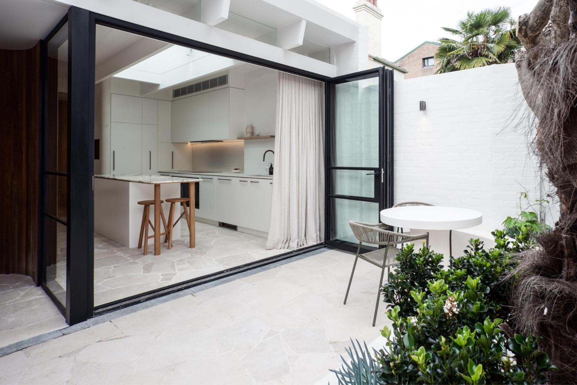 The Timeless Modern Glebe Holiday home *