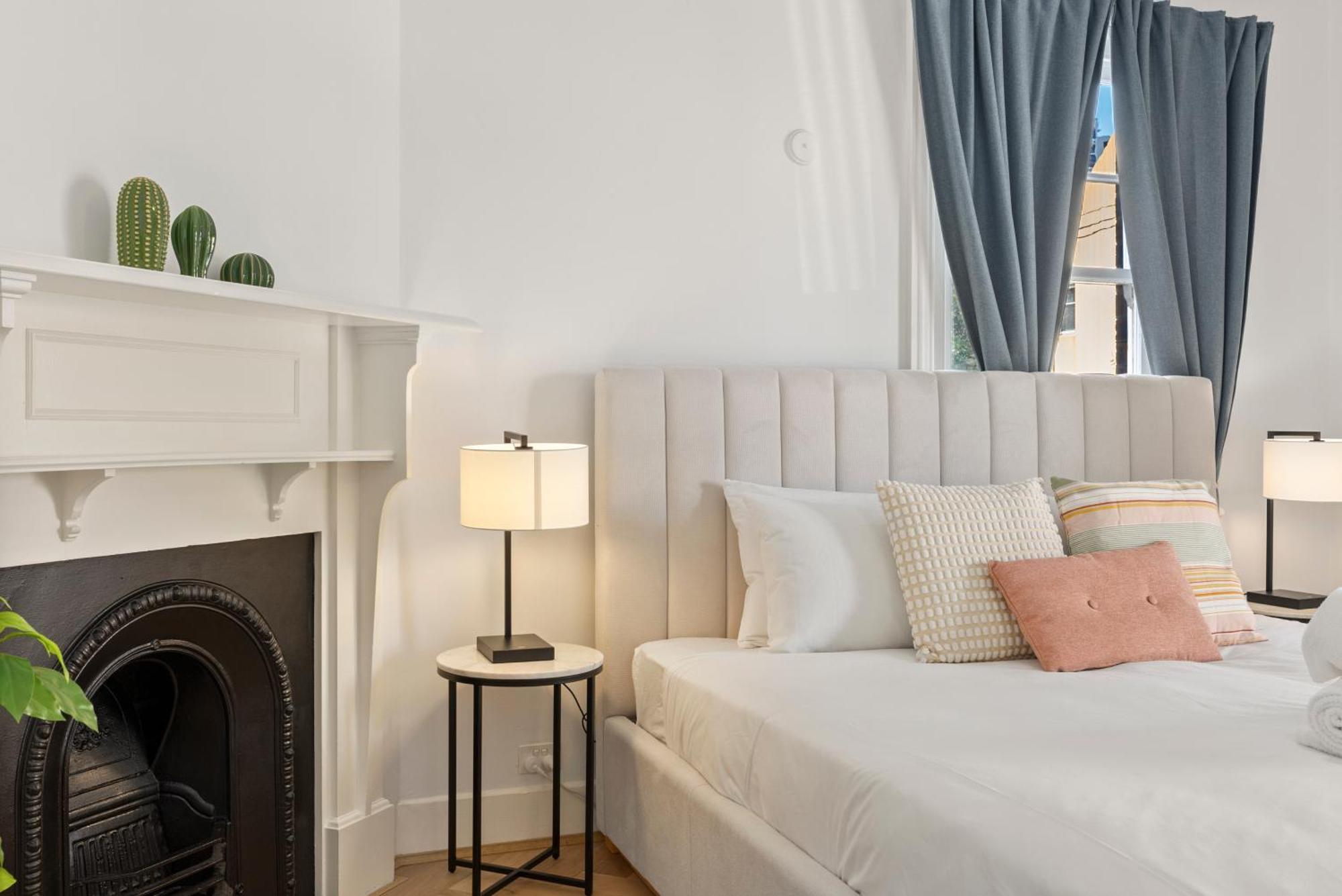 Family Friendly 2br W/seaview Balcony Apartment