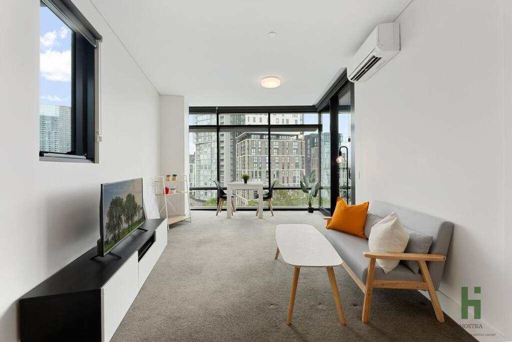 Cozy 1 Bedroom At Olympic Park With One Carspace *