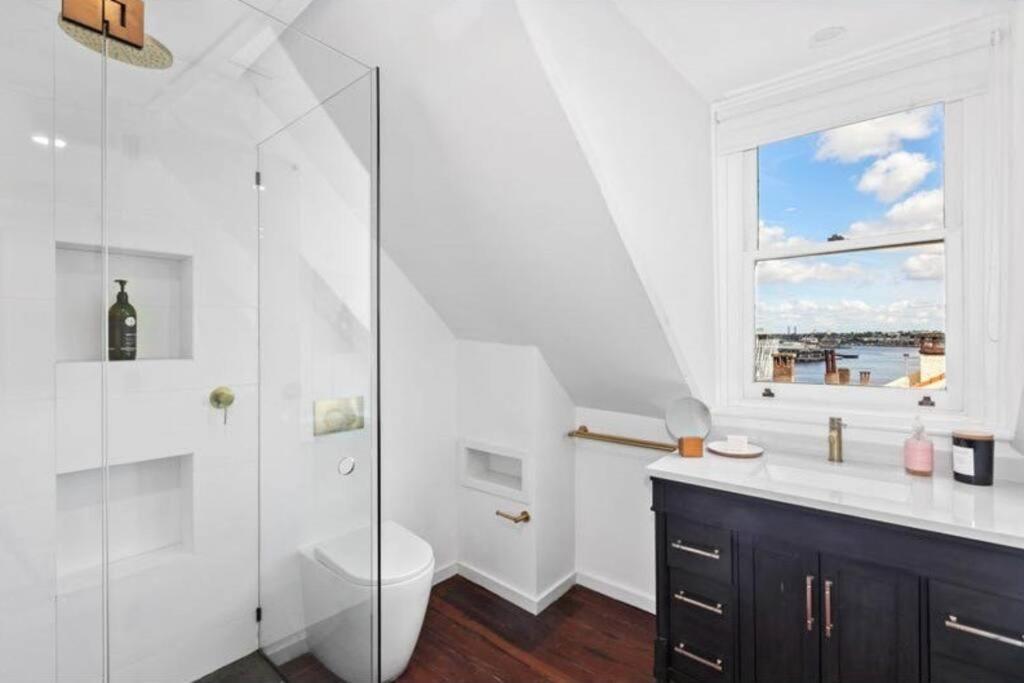 Chic Large 4 Bedroom Barangaroo The Rocks Apartment Sydney