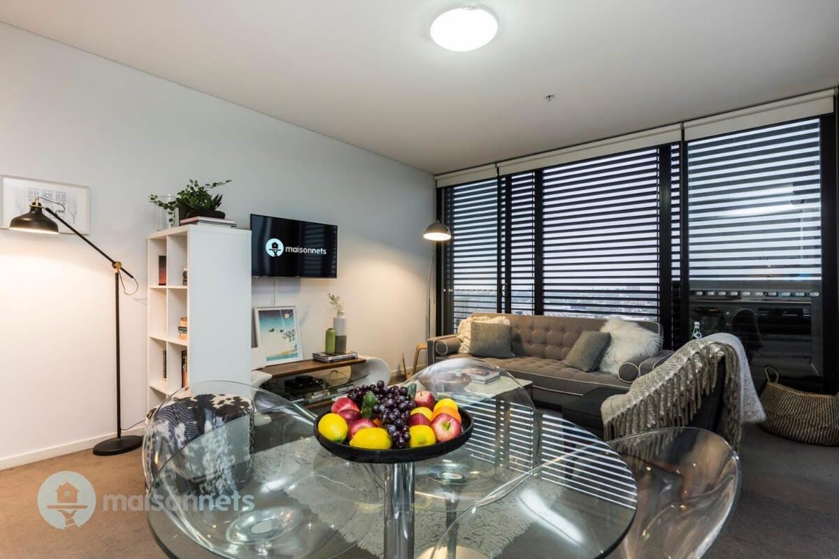 Redfern One Bedroom With Views