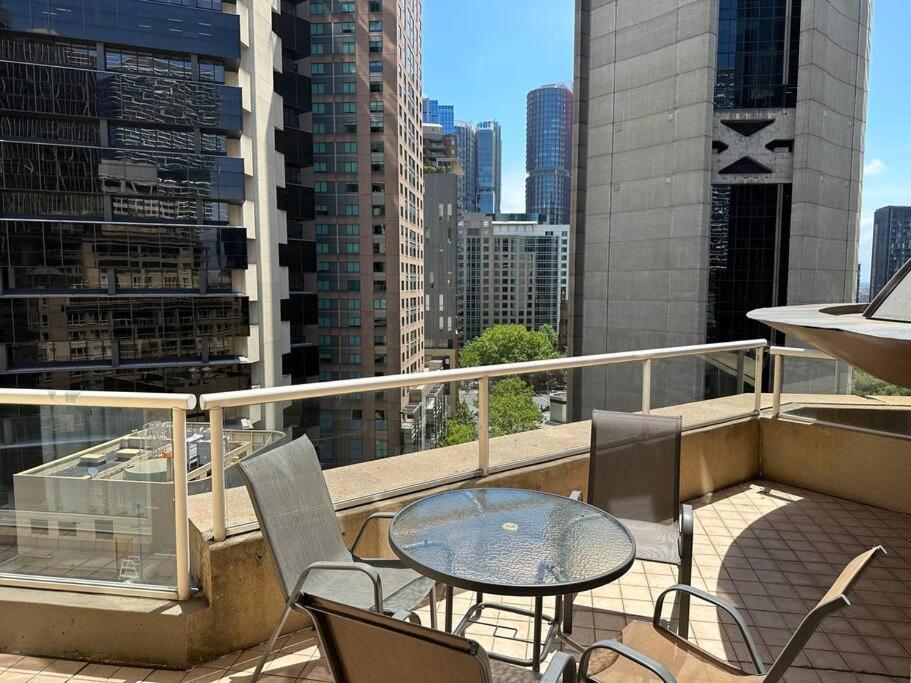 Large Two Bedroom Bon21602 *